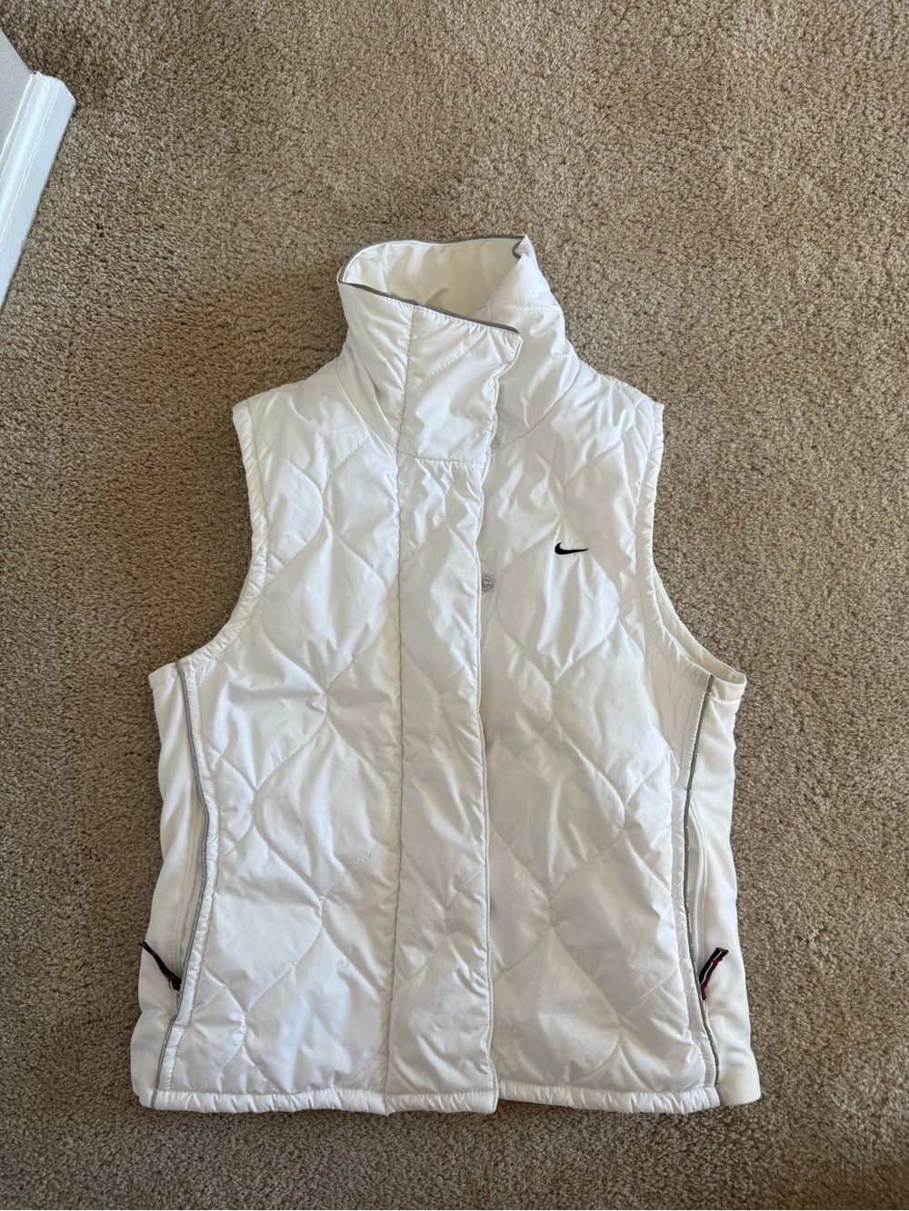 Nike White Quilted Puffer Vest - Women's